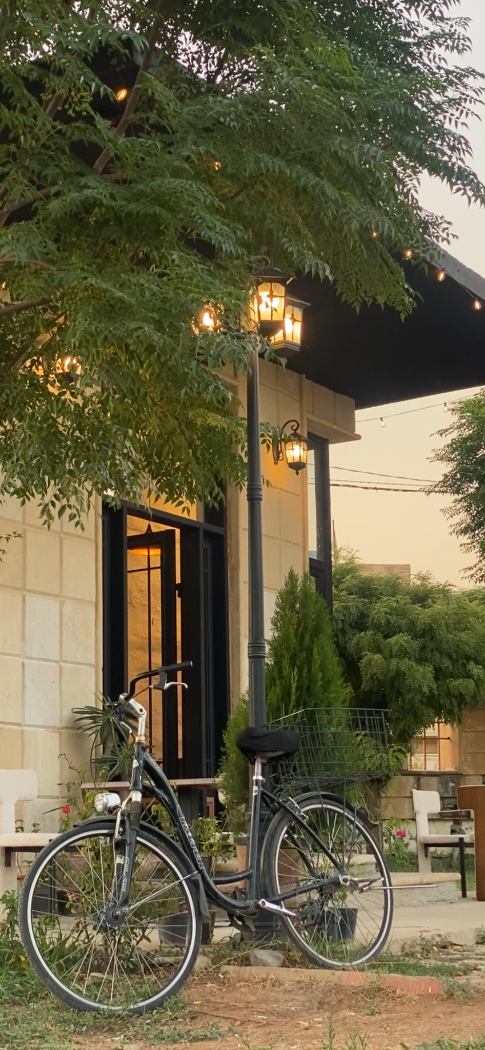ساتێک لە کافێی فەرەنجی